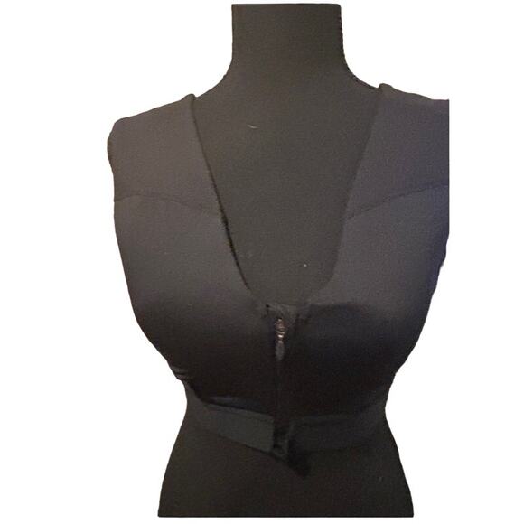 Tommy by Tommy Hilfiger Other - NWT Women's Tommie Copper Sports Bra with Front Zip Sz M